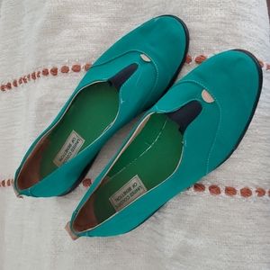 United Colors Of Benneton 80s Vintage Teal Slip On Women's shoes size 8